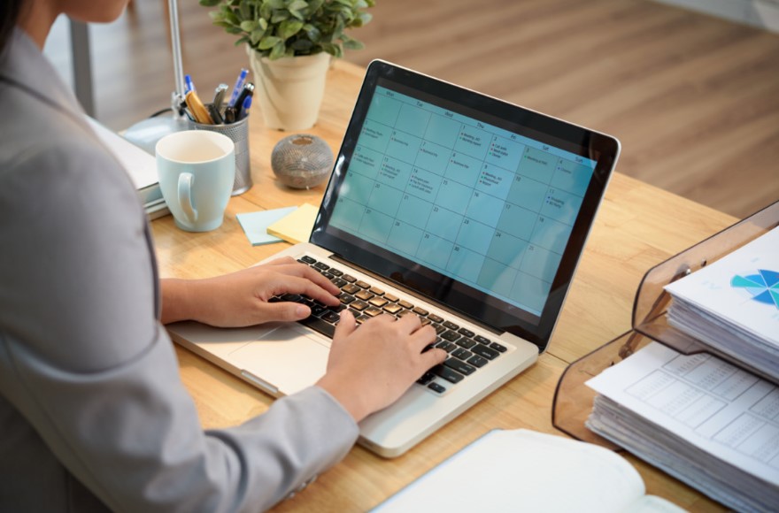 Essential Features of a Fleet Management System Essential Features of a Fleet Management System